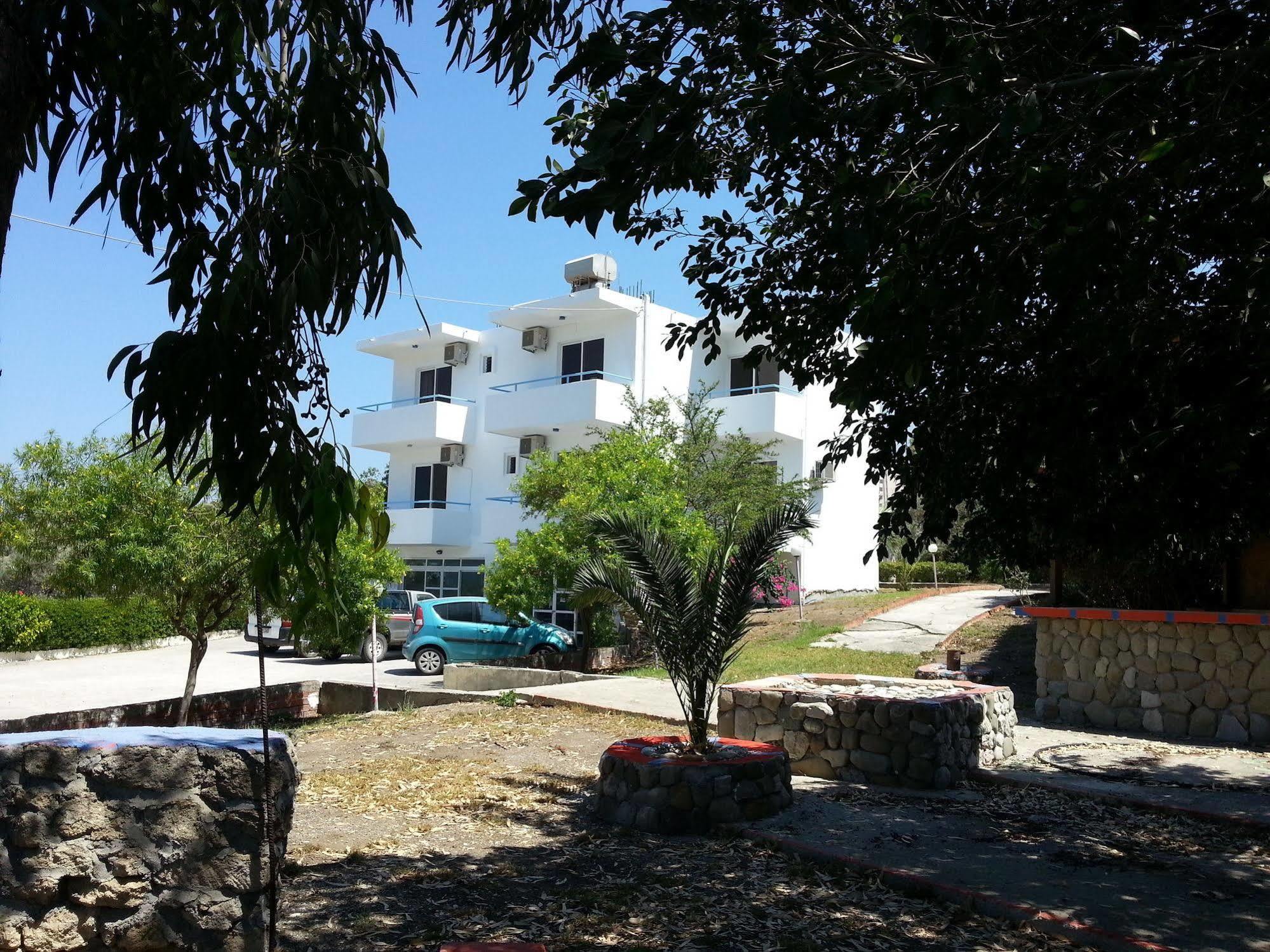 Saint George Ecotel Kalavarda ภายนอก รูปภาพ